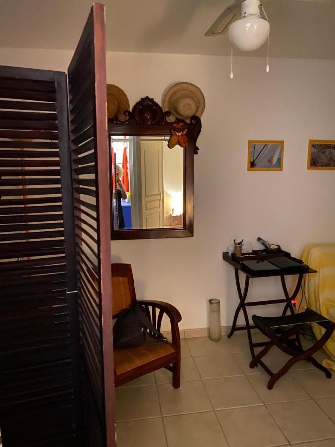 Ferienwohnung Les Hibiscus Sainte-Luce Exterior foto